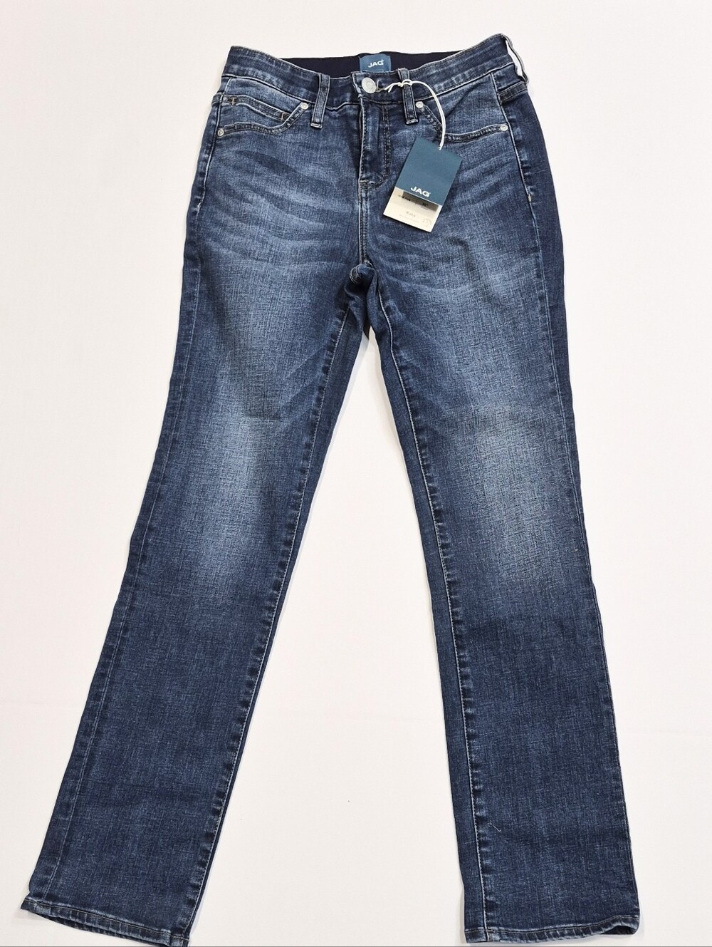 NWT Jag  Ruby Jeans Women's Straight Leg Jeans - Medium Blue Wash